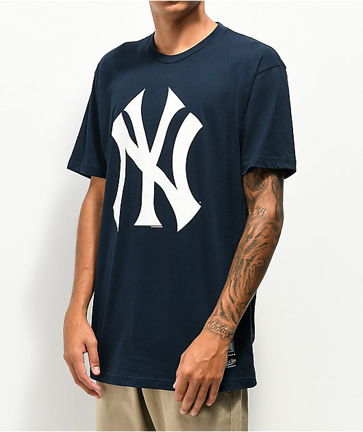 Mitchell & Ness x MLB Yankees Logo 2 Navy T-Shirt | Zumiez
