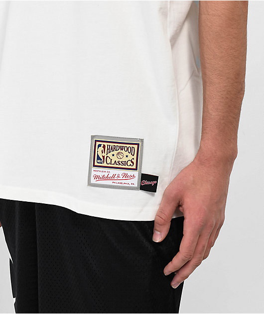 Mitchell & Ness x NBA Bulls Cream T-Shirt | Zumiez