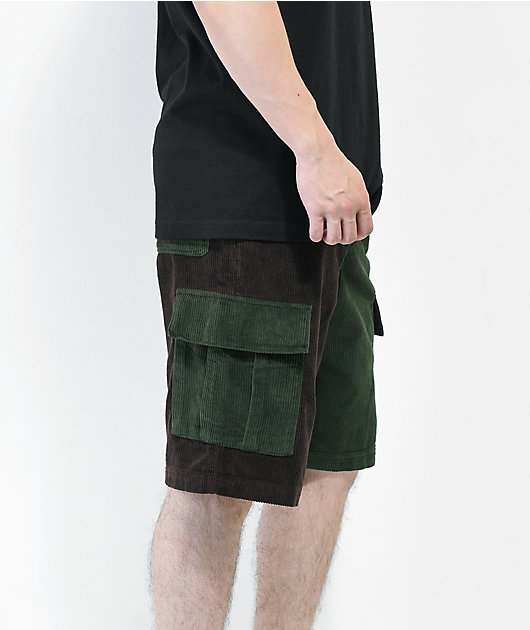 Monet Casper shorts cargo de pana marrón y verde