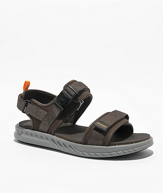 NewBalance600V2DarkMushroom&GreySandals