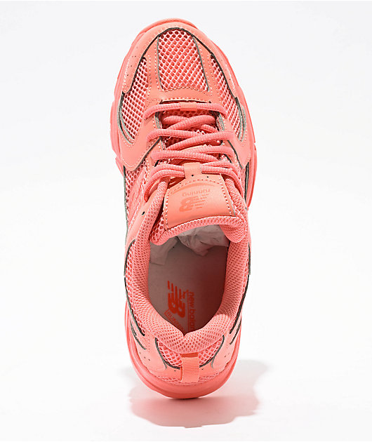 サマーセール　貴重　coral&tusk Small Garden New Balance Kids 530 Bungee Coral Shoes | Zumiez
