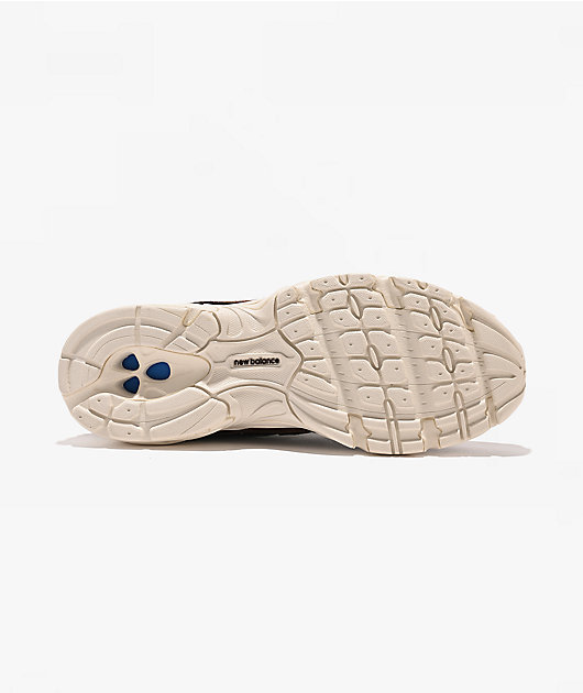 New Balance Lifestyle 740 Pumpernickel & Sea Salt Shoes