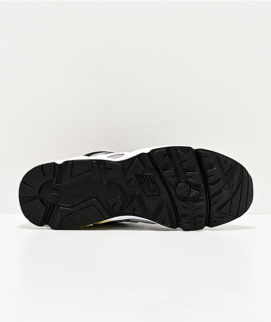 New Balance 850 Japan Release zapatos negros en beige, negro y blanco