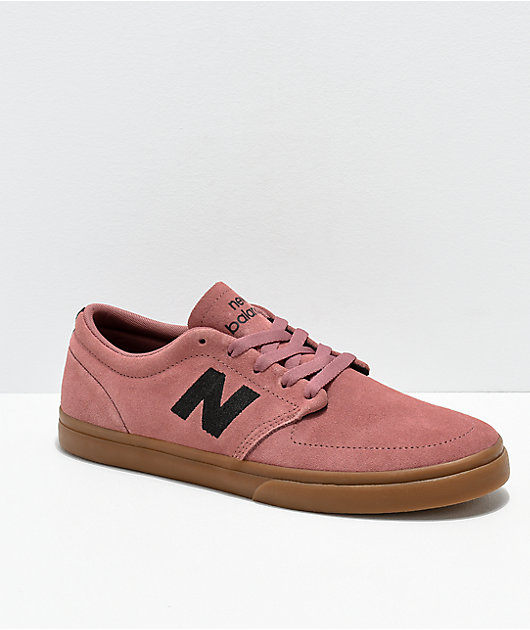 firma Alas menos New Balance Numeric 345 zapatos de skate en rosa y goma
