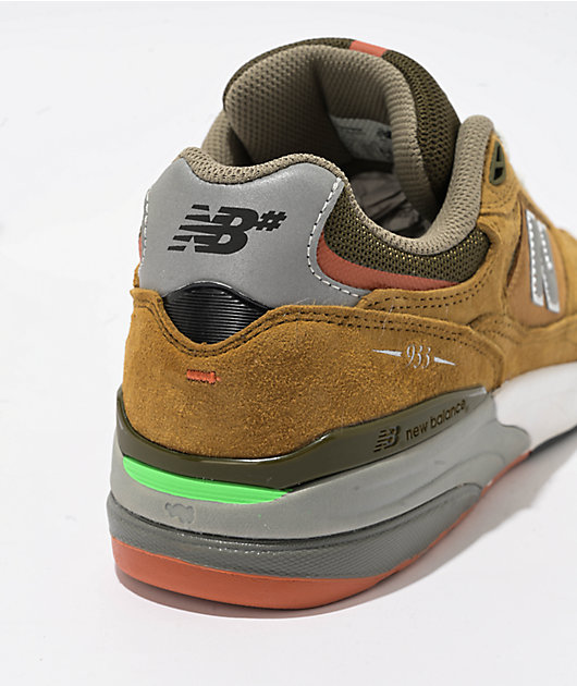 【T3993】ウォウ,イズ・ミー/Number[s] New Balance Numeric 933 Reynolds Brown & Grey Skate Shoes