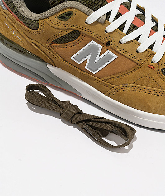 【T3993】ウォウ,イズ・ミー/Number[s] New Balance Numeric 933 Reynolds Brown & Grey Skate Shoes