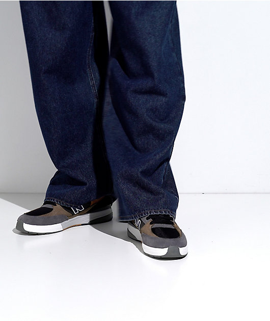 New Balance Numeric 933 Reynolds Tan & Grey Skate Shoes video