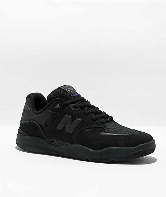 New balance on sale black on black