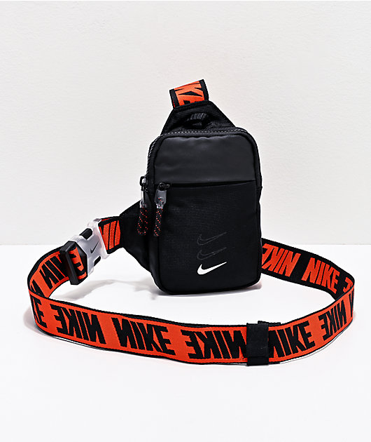 lamentar Betsy Trotwood Viaje Nike Essentials bolso de hombro negro