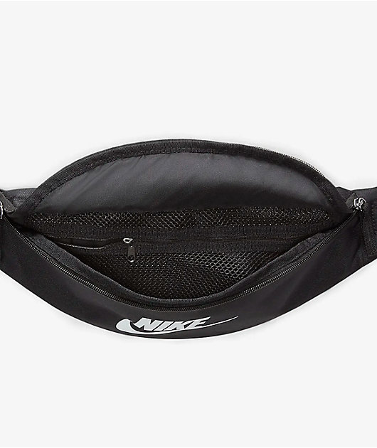 fanny pack nike sportswear heritage
