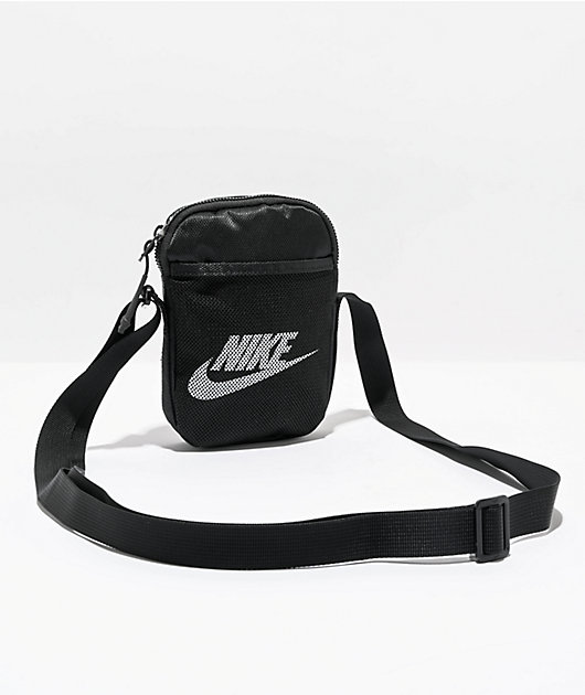 Nike body bag 2025