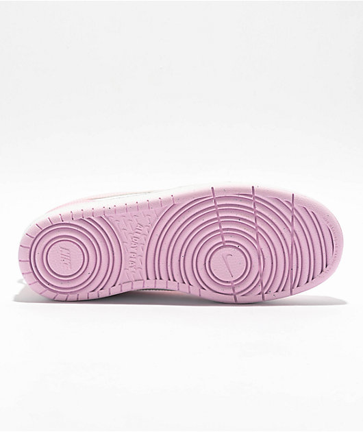 Nike shoes with pink soles online