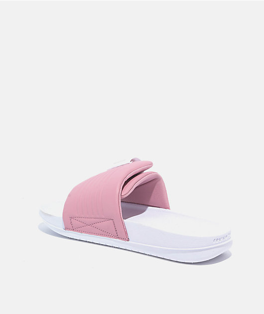 【Nike】Offcourt サンダル ピンク 白 ホワイト Nike Offcourt Adjust White & Pink Slide Sandals | Zumiez