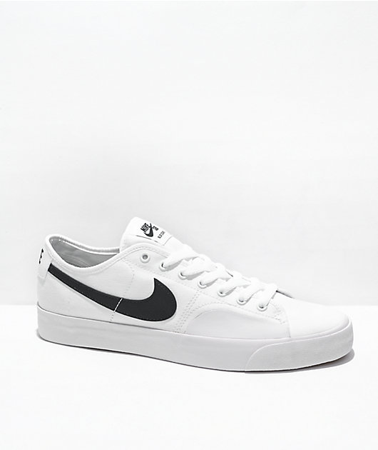 tint diepte Dreigend Nike SB BLZR Court White & Black Skate Shoes