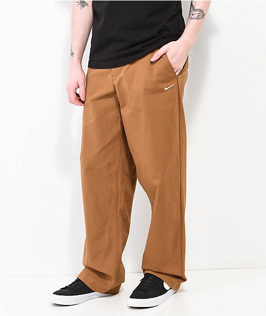 Nike sb chino loose fit best sale