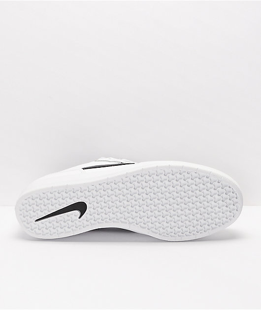 White nike 2024 skateboarding shoes