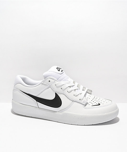 White nike hot sale sbs