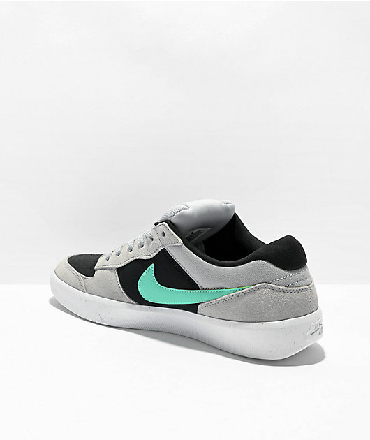 Nike SB Force 58 Zapatos de skate gris, magenta y negro