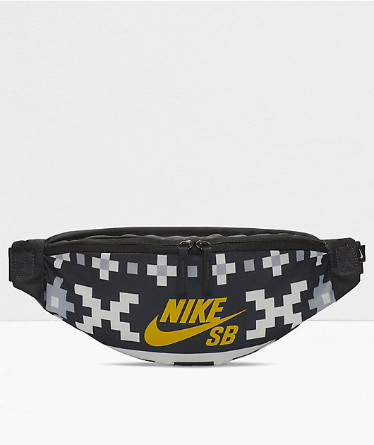 nike hip pack canada