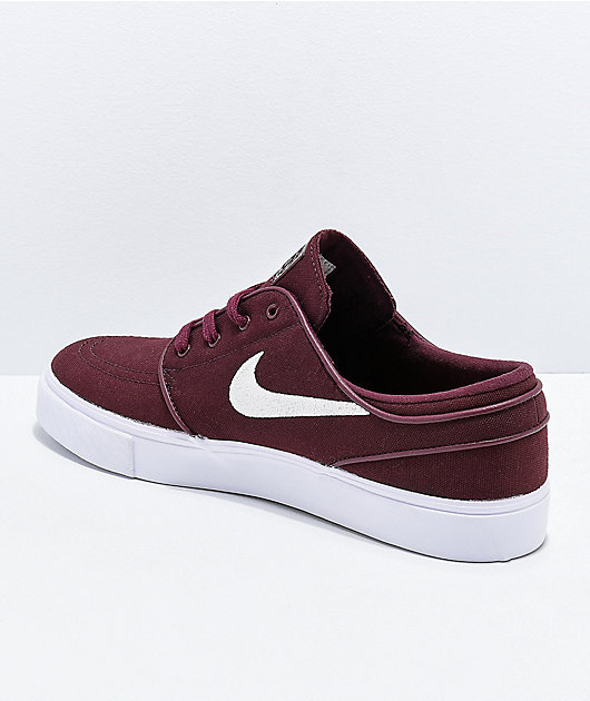 nike skate shoes burgundy