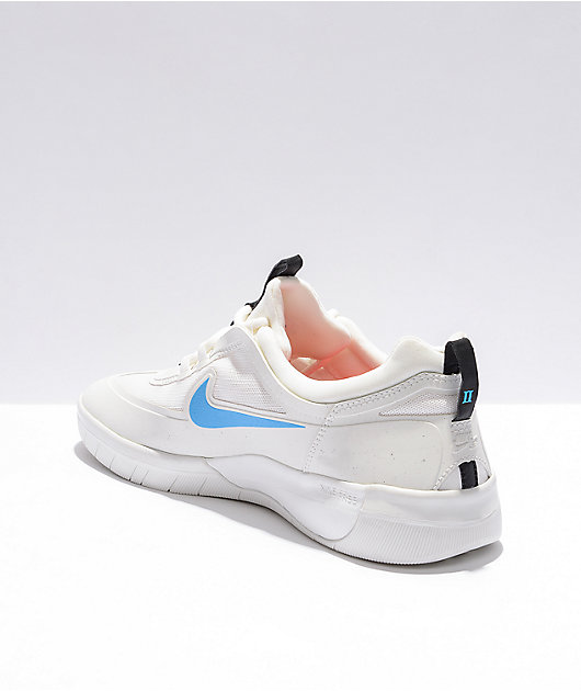 Permanente Flexible Mentalmente Nike SB Nyjah Free 2.0 White, Blue, & Red Skate Shoes