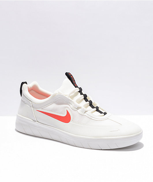 Nike SB Nyjah Free 2.0 White, Blue, & Red Skate Shoes زخرفة صينية