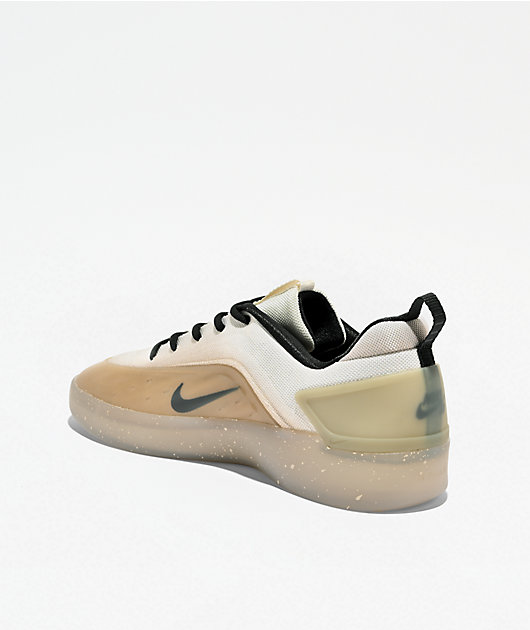Nike SB Zoom Nyjah 4 Desert Khaki & Dark Smoke Grey Skate Shoes