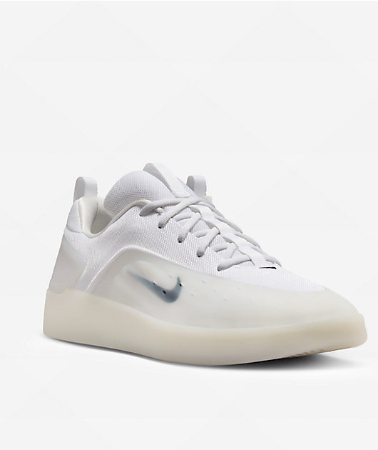 ★NIKE★大人気★SB ZOOM NYJAH 4★追跡可 Nike SB Zoom Nyjah 4 White & Black Skate Shoes | Zumiez