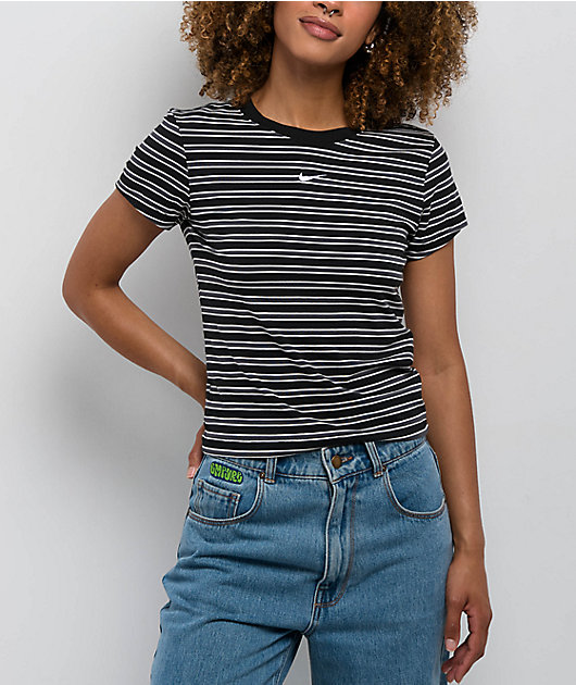 ★ Nike★ Sportswear Chill Knit Slim Graphic T-Shirt W Blac Nike | Sportswear Chill Knit Graphic T-Shirt - Black | The