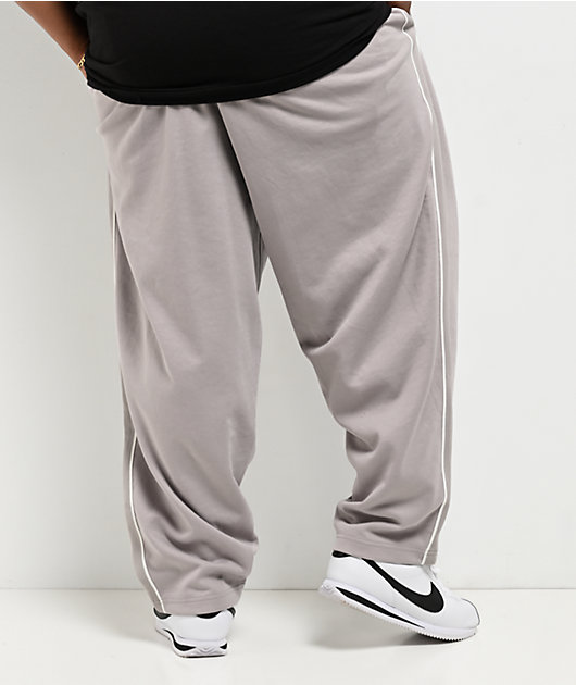 Nike Sportswear Club Mosswood Heavyweight Balloon Track Pants | Zumiez