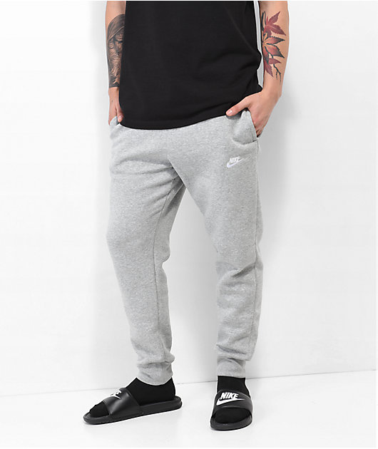 Nike Sportswear Club pantalones jogger de grises