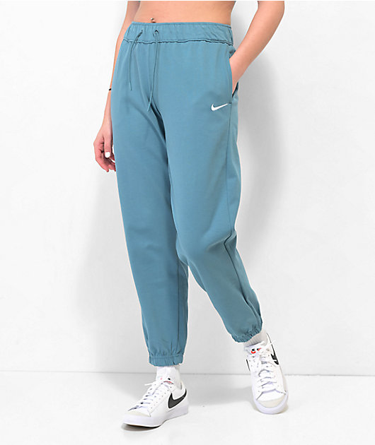 Cita envase A escala nacional Nike Sportswear Easy Jogger pantalones deportivos celestes