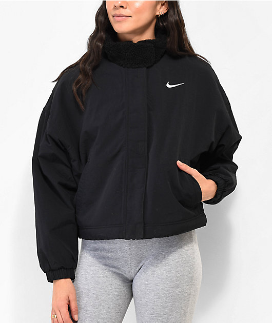 fuga Cuestiones diplomáticas donde quiera Nike Sportswear Essential chaqueta forrada con polar negra
