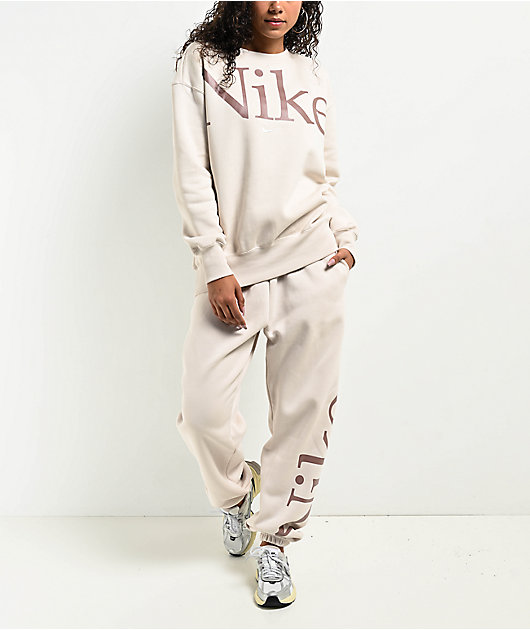 [NIKE] W NSW PHOENIX FLEECE OS LOGO SWEATPANTS ☆大人気☆ Nike Sportswear Phoenix Fleece Oversize Logo Light Orewood