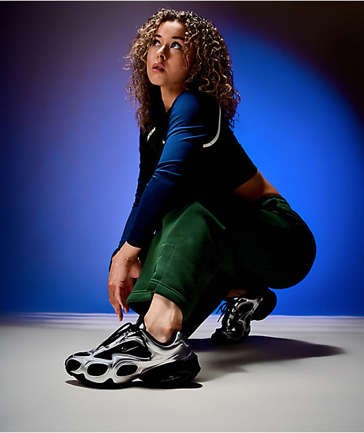 Nike Sportswear Street Green & Blue Long Sleeve Crop T-Shirt