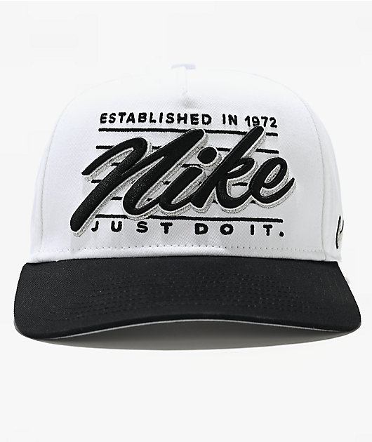 Nike Two-Tone Black & White Snapback Hat