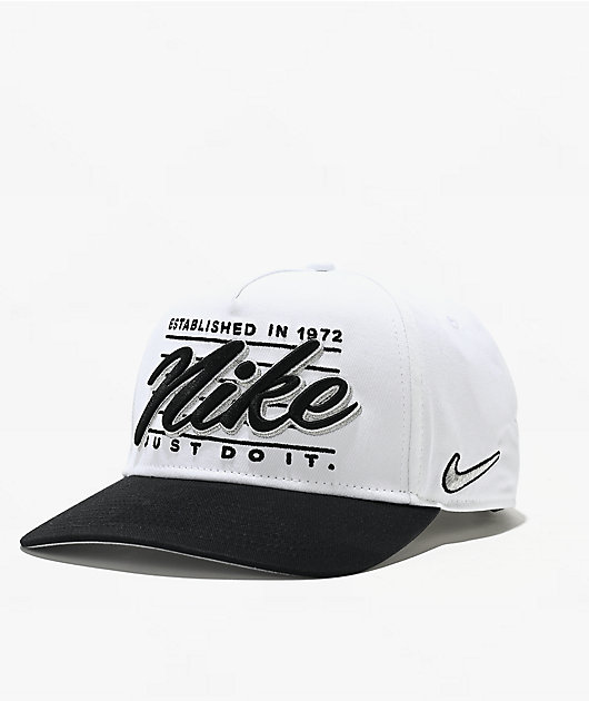 Nike Two-Tone Black & White Snapback Hat