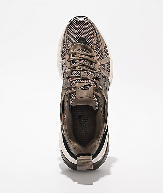 ◆正規品◆NIKE V2K RUN MINK BROWN(W)◆関税/送料無料◆人気◆ ◇正規品◇NIKE V2K RUN MINK BROWN(W)◇関税/送料無料◇人気