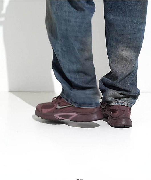 Nike V5 RNR Grey & Burgundy Ash Shoes video