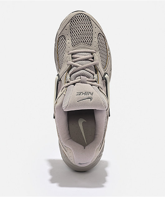 Nike V5 RNR Moon Particle Shoes