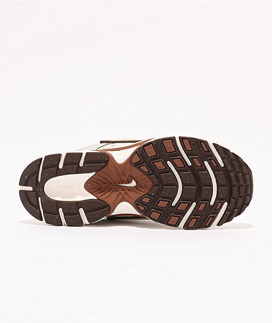 Nike V5 RNR Sail & Orewood Brown Shoes