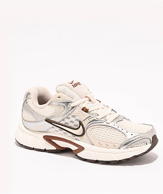 Nike V5 RNR Sail & Orewood Brown Shoes | Zumiez