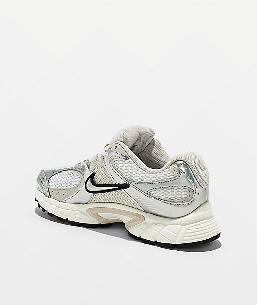 Nike V5 RNR Summit White & Orewood Brown Shoes