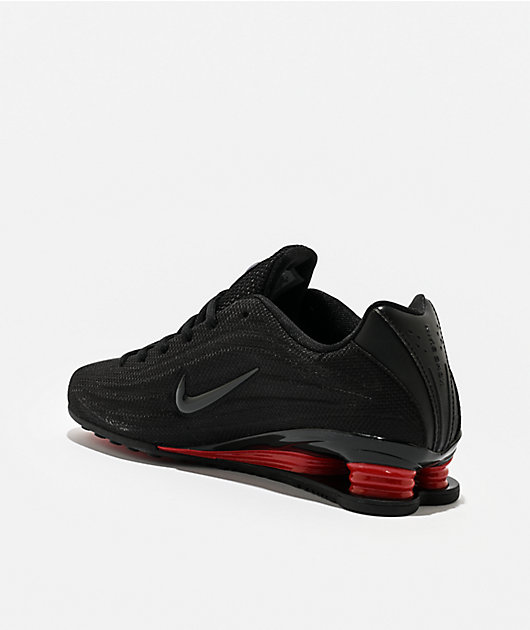 靴 NIKE W SHOX Z BLACK/BLACK-UNIVERSITY RED Nike Women's Shox Z Black & University Red Shoes | Zumiez