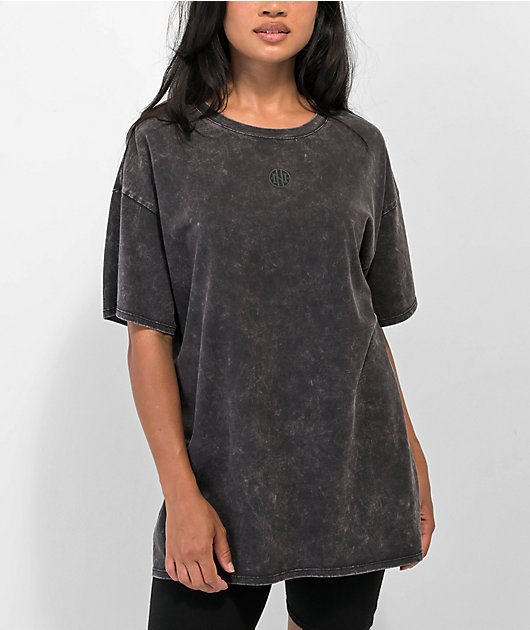 fnh◡̈ Ninth Hall Fundamentals Maeve Black Wash Oversized T-Shirt | Zumiez