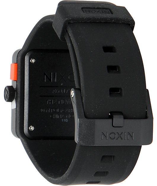 nixon newton black