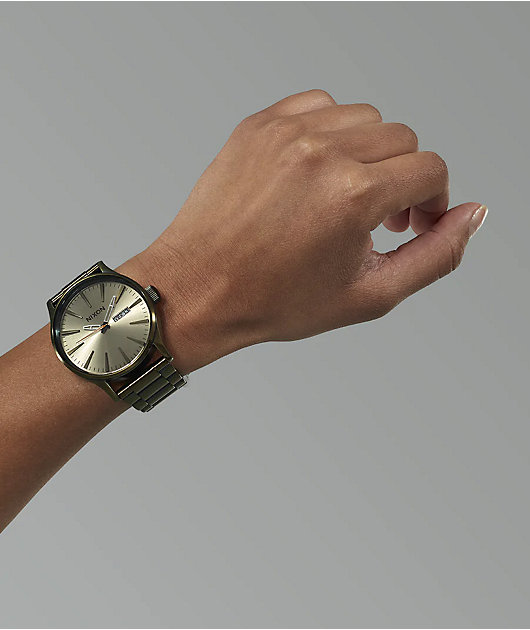 Nixon sentry stainless steel hotsell watch