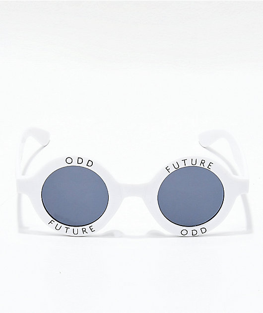 white circle sunglasses