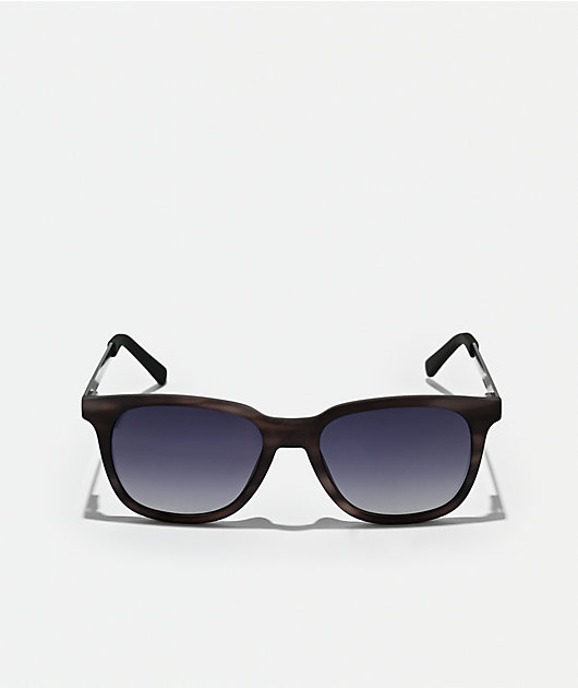 Peepers On Par Charcoal Horn Polarized Sunglasses