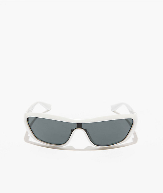 Petals and Peacocks Blazen White & Grey Sunglasses